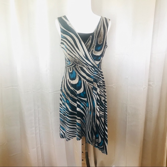 Sandra Darren Dress Size 8 Medium Asymmetrical Hem Stretch Sleeveless Striped. - Picture 14 of 15